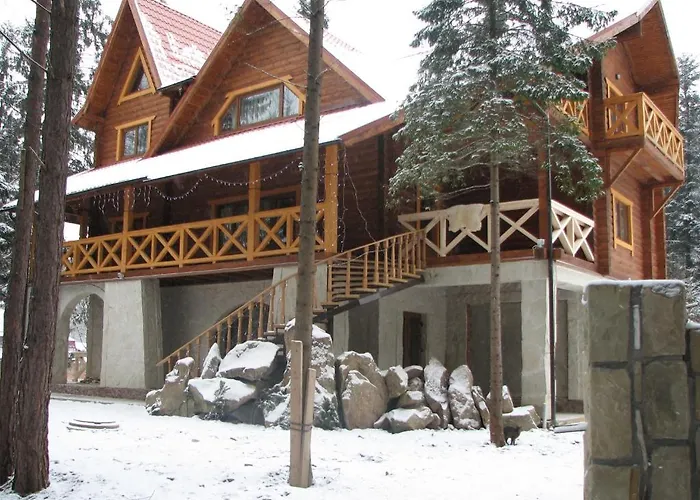 Готель On Dovbush Path Яремче